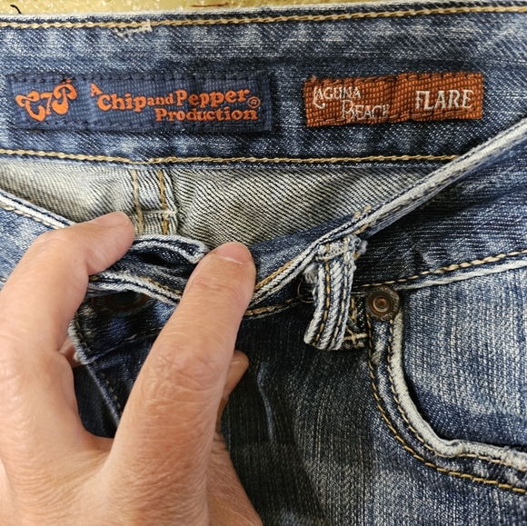 Vintage Y2k Distressed Chip And pepper Lowrise Flare Jeans. Size 7 - Picture 3 of 5
